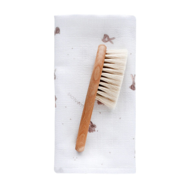 Mehka krtača za lase in krpica iz muslina ZAJČKI 40x40 cm LULLALOVE