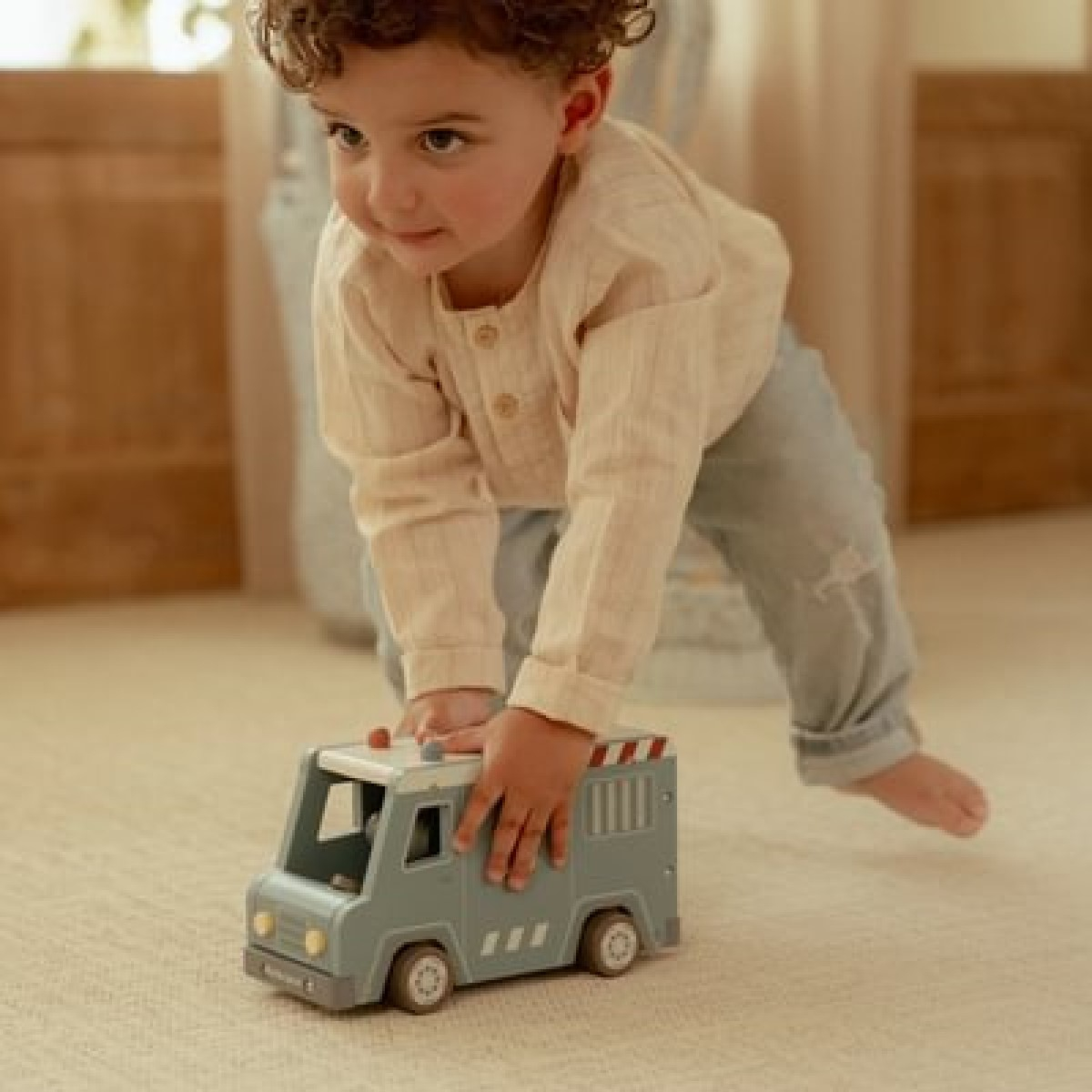 Moder lesen policijski kombi (24m+), Little Dutch (LD2541)9