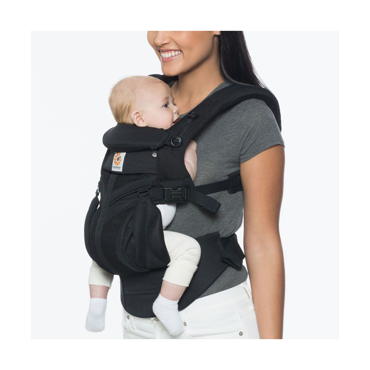 Črna Ergobaby nosilka Cool Air Omni 360