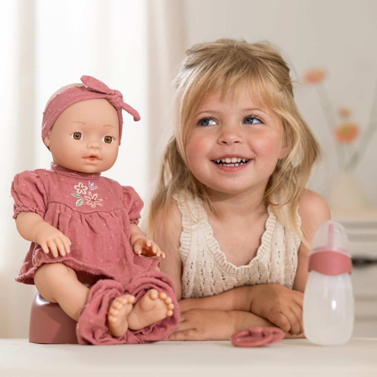 Dojenček punčka, ki pije in lula Livia (36m+), Little Dutch (LD4581)-3