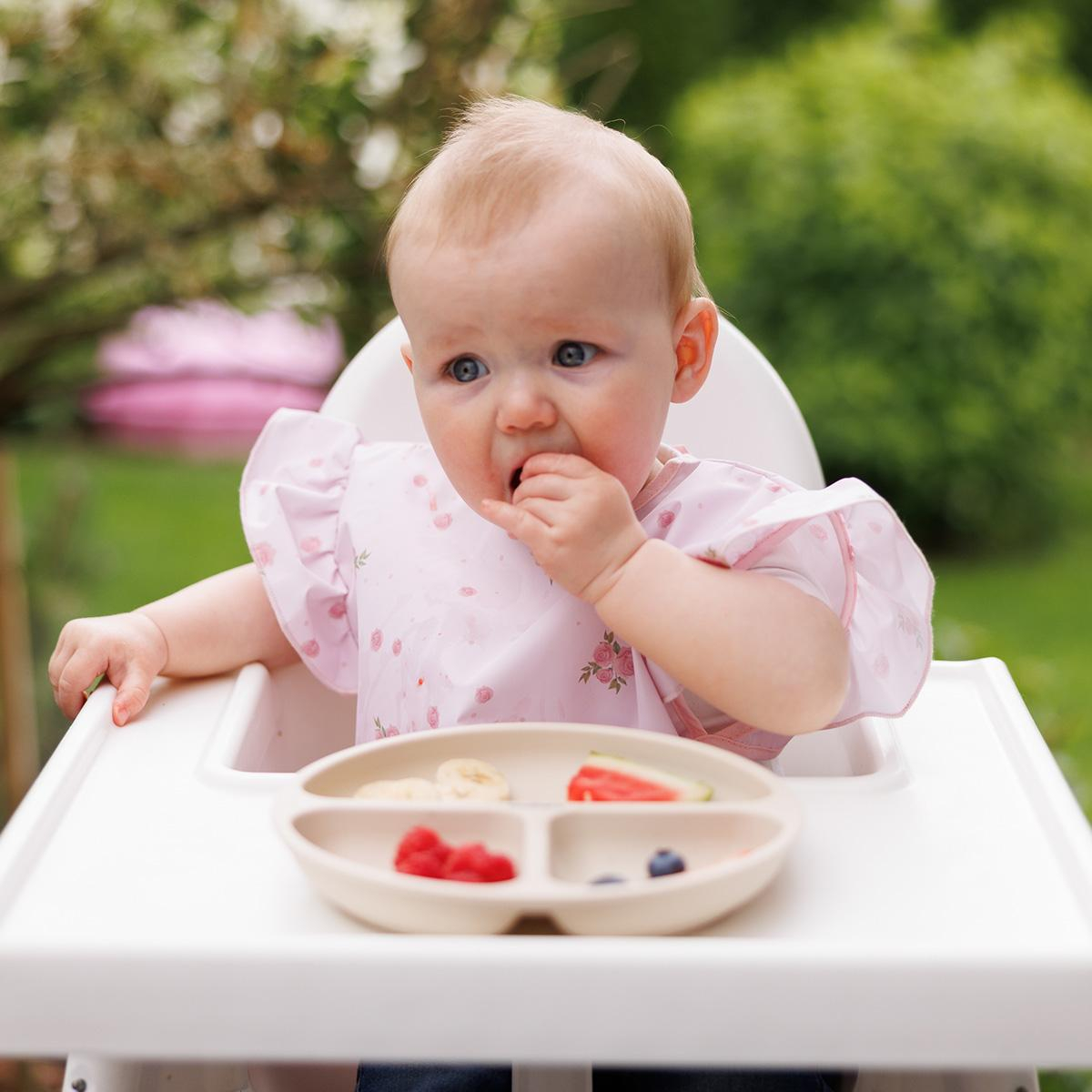Roza otroški slinček - predpasnik VRTNICE, BabyOno-4