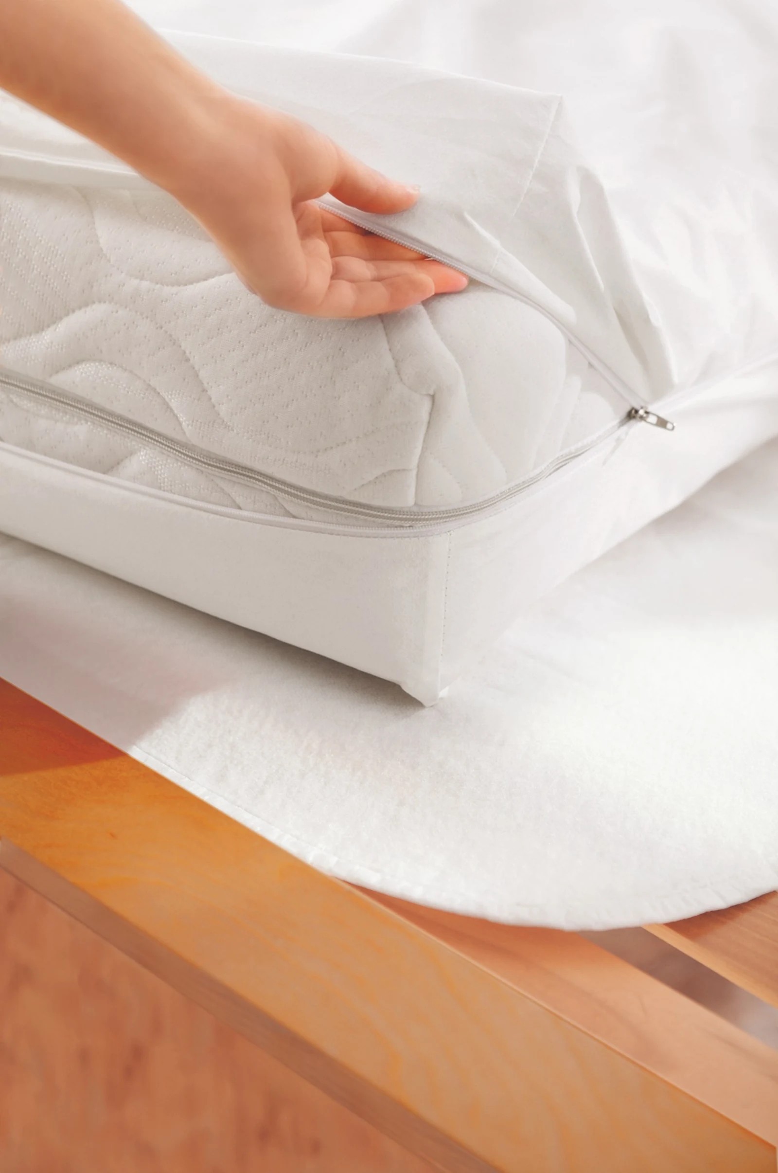 Zaščitna prevleka PureSleep z zadrgo okoli vzmetnice